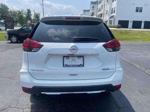 Glacier White 2019 Nissan Rogue S