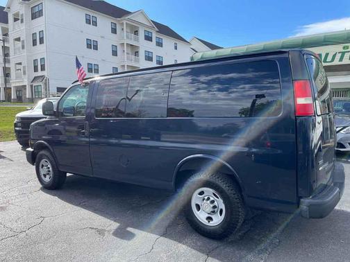 2011 Chevrolet Express 2500 LS