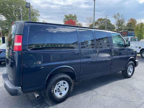 2011 Chevrolet Express 2500 LS