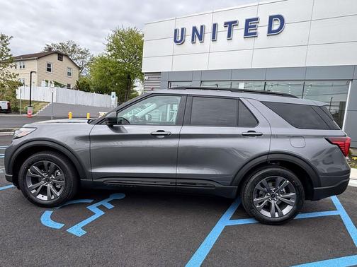 CARBONIZED GRAY METALLIC 2026 Ford Explorer Active