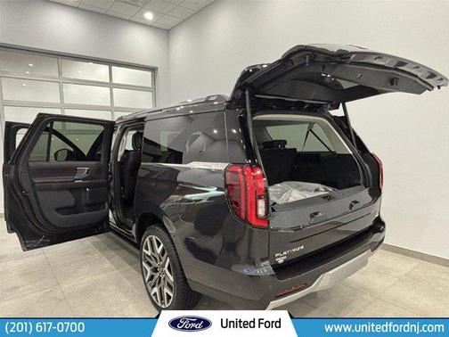 Dark Matter Gray Metallic 2026 Ford Expedition Max Platinum