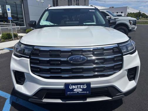 STAR WHITE MET TRI-COAT 2026 Ford Explorer Active