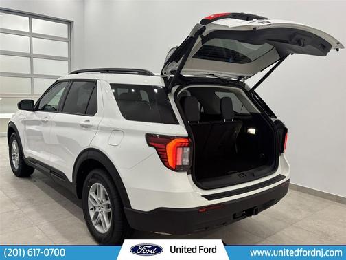 STAR WHITE MET TRI-COAT 2026 Ford Explorer Active