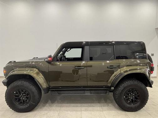 SHELTER GREEN METALLIC 2026 Ford Bronco Raptor