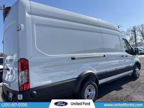Oxford White 2026 Ford Transit-350 Base
