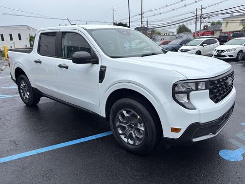 OXFORD WHITE 2026 Ford Maverick XLT