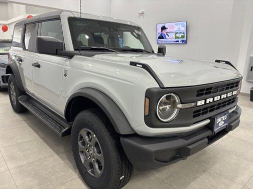 Avalanche Gray 2026 Ford Bronco Big Bend