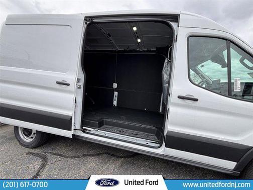 OXFORD WHITE 2026 Ford Transit-250 Base