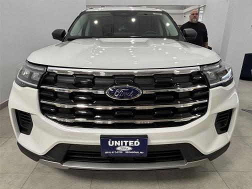 STAR WHITE MET TRI-COAT 2026 Ford Explorer Active