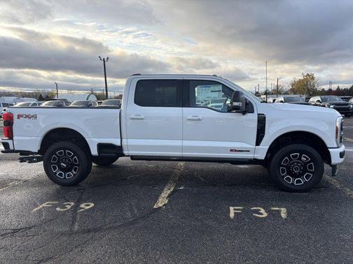 2025 Ford F-350 Platinum