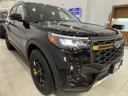 Agate Black Metallic 2026 Ford Explorer Tremor