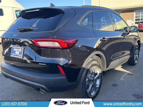 AGATE BLACK METALLIC 2026 Ford Escape ST-Line