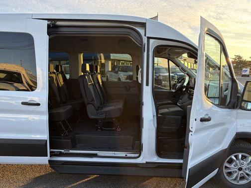 2024 Ford Transit-350 XLT