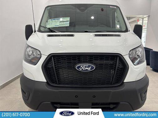 OXFORD WHITE 2026 Ford Transit-250 Base