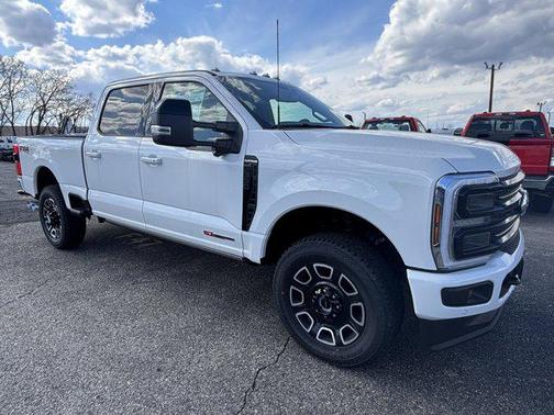 2025 Ford F-350 Platinum