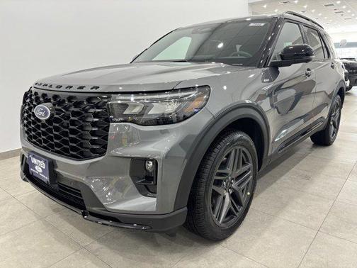 Carbonized Gray Metallic 2026 Ford Explorer ST-Line