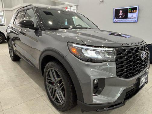 Carbonized Gray Metallic 2026 Ford Explorer ST-Line