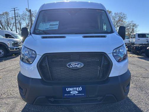 Oxford White 2026 Ford Transit-250 Base