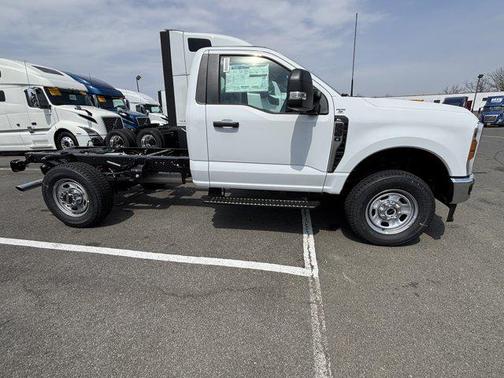 2025 Ford F-350 XL