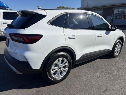 OXFORD WHITE 2026 Ford Escape Active