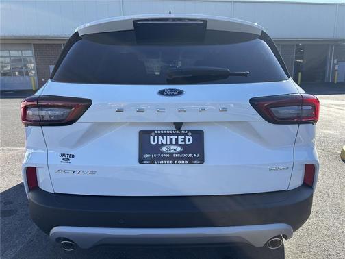 OXFORD WHITE 2026 Ford Escape Active