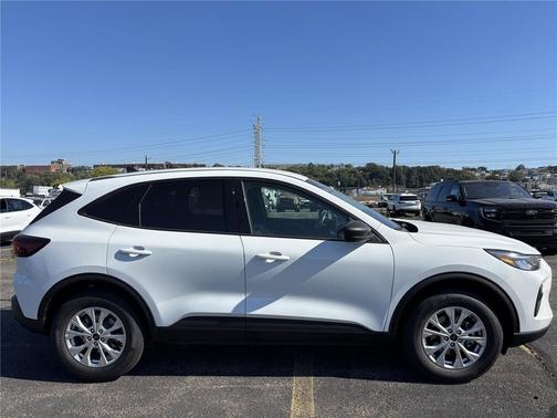OXFORD WHITE 2026 Ford Escape Active