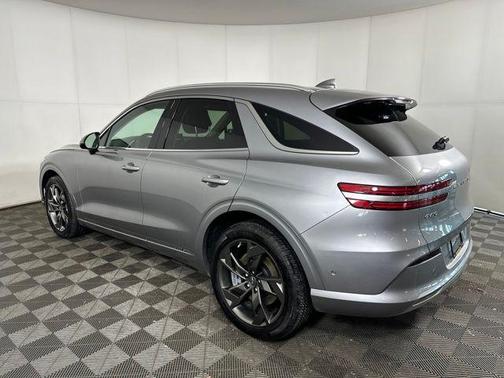 2023 Genesis Electrified GV70 Advanced AWD