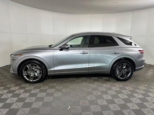 2023 Genesis Electrified GV70 Advanced AWD