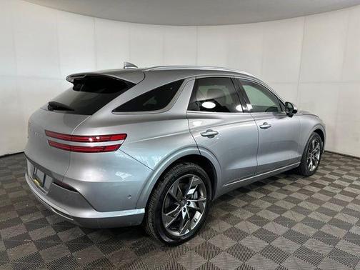 2023 Genesis Electrified GV70 Advanced AWD