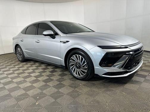 2024 Hyundai SONATA Hybrid Limited