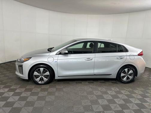 2019 Hyundai IONIQ Plug-In Hybrid Base