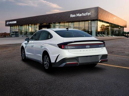 2026 Hyundai SONATA Hybrid Base