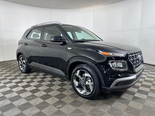 2023 Hyundai VENUE SEL
