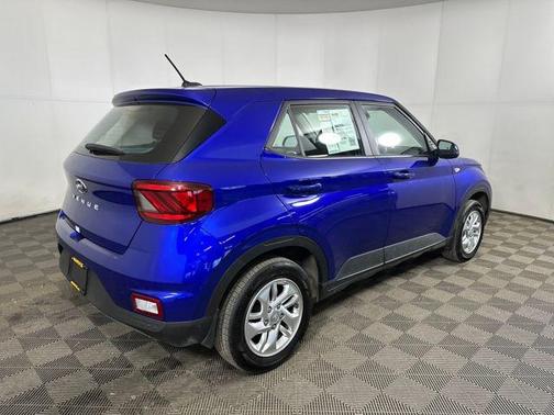 2025 Hyundai VENUE SE