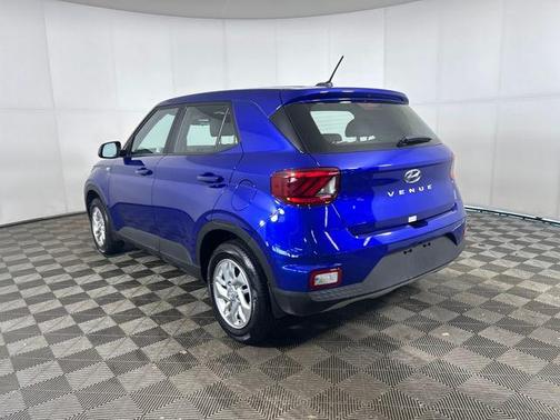 2025 Hyundai VENUE SE