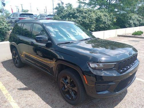 2024 Jeep Grand Cherokee Altitude