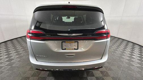 Silver Mist Clearcoat 2024 Chrysler Pacifica Touring L