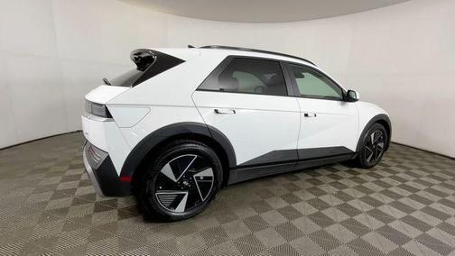 Atlas White 2025 Hyundai IONIQ 5 SEL
