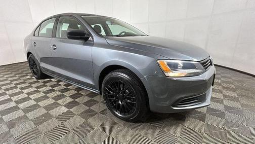 Platinum Gray Metallic 2014 Volkswagen Jetta Auto S