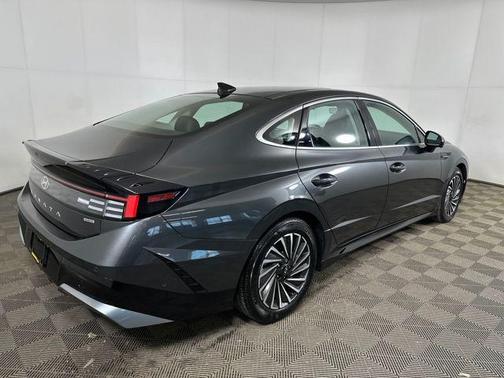 2024 Hyundai SONATA Hybrid Limited