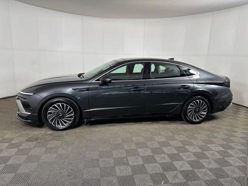 2024 Hyundai SONATA Hybrid Limited