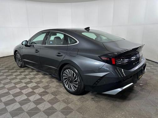 2024 Hyundai SONATA Hybrid Limited