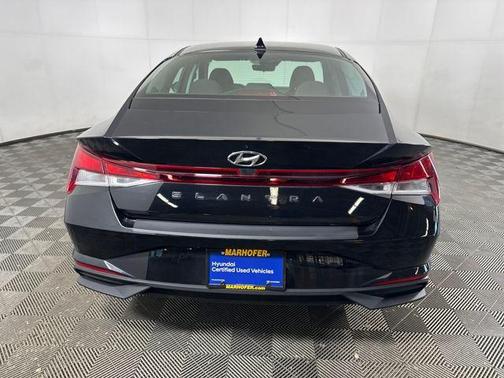 2023 Hyundai ELANTRA SE