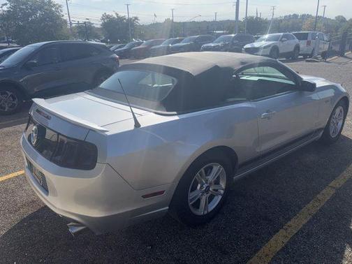 2014 Ford Mustang V6
