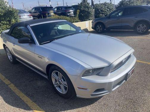 2014 Ford Mustang V6