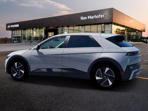 2025 Hyundai IONIQ 5 SE
