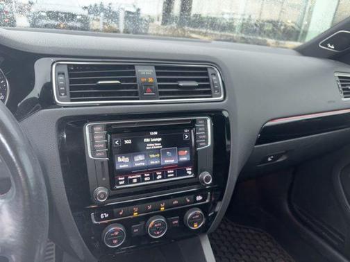 2016 Volkswagen Jetta 2.0T GLI SE