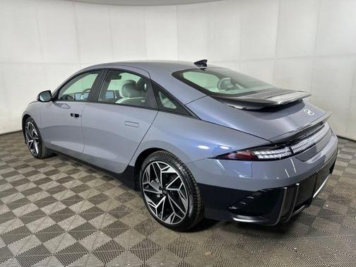 2025 Hyundai IONIQ 6 SEL