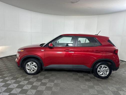 2023 Hyundai VENUE SE