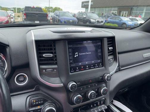 Granite Crystal Metallic Clearcoat 2019 RAM 1500 Big Horn